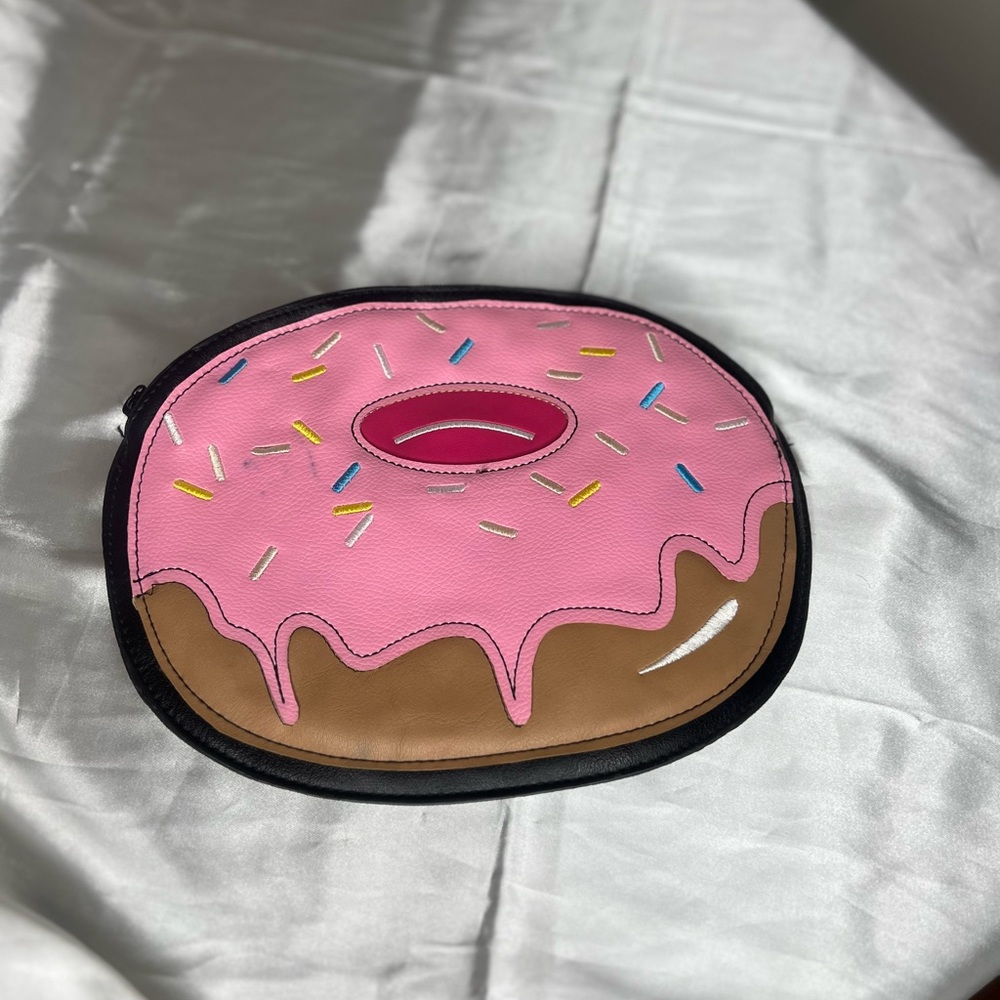 Donut handbag clutch